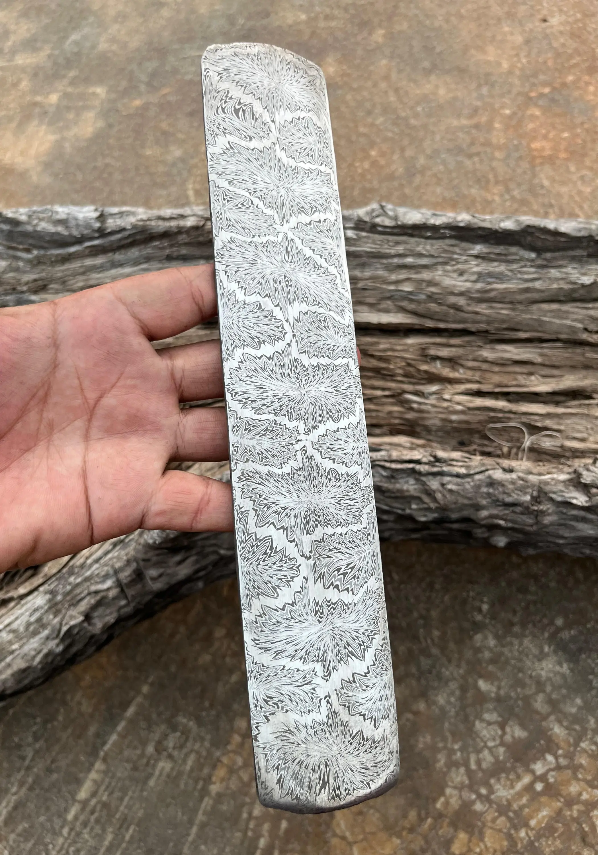 White Flower Mosaic Damascus Bar (280×50×3–4 mm) – 1095 & 15N20 – Hand-Forged Knife Making Billet